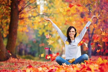 Herbstliche Beauty-Tipps vom Morgengrauen bis zur Dämmerung
