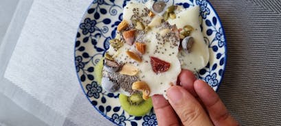 Bite Into Health: Frozen Yogurt Bark with Probiotics and Collagen